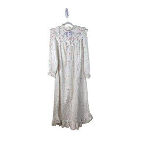 Vintage Lyn Anne Flannel Long Sleeve Floral Feminine Demure Nightgown Maxi